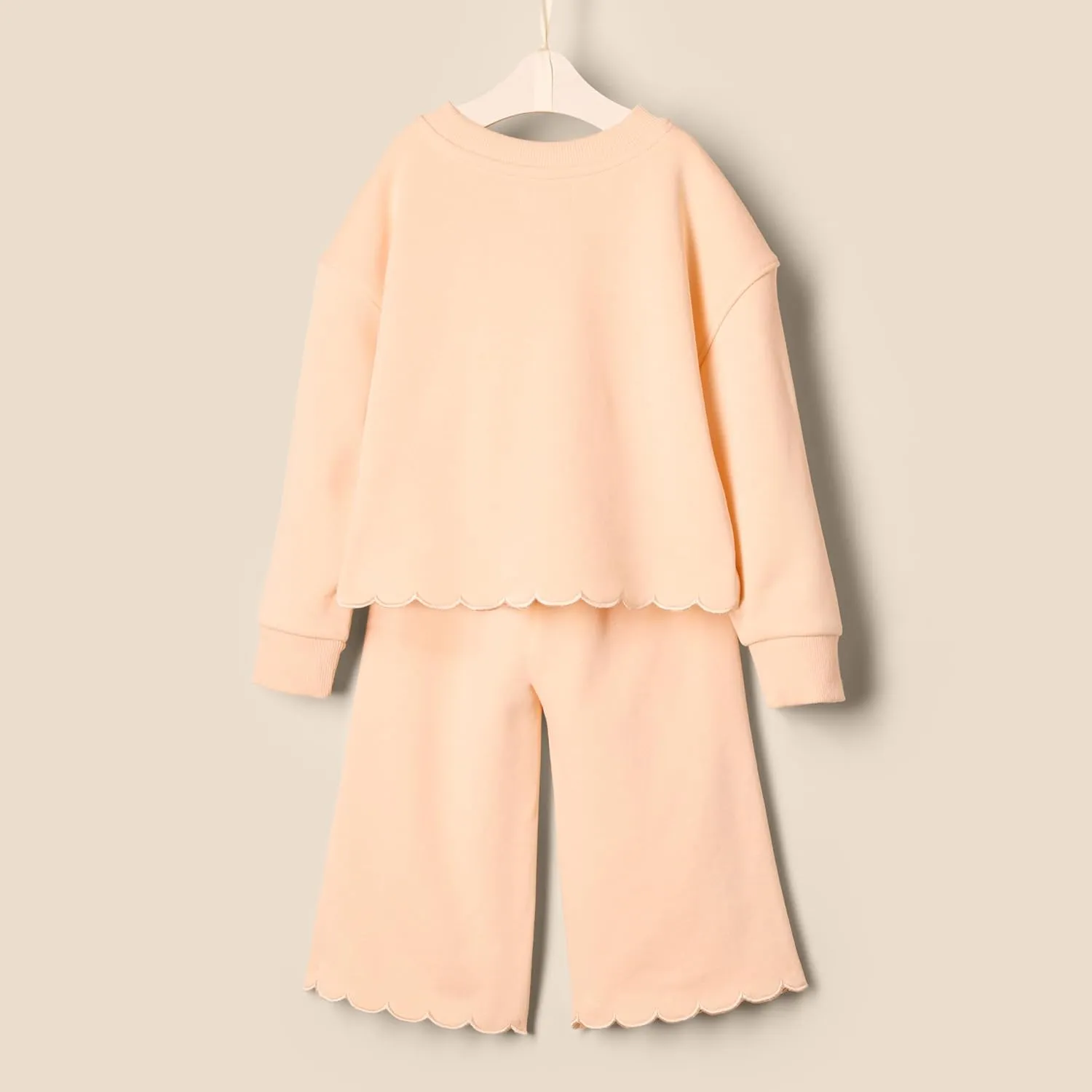 Amazon Essentials x Sofia Grainge Toddlers and Baby Girls' French Terry Pant and Top Set