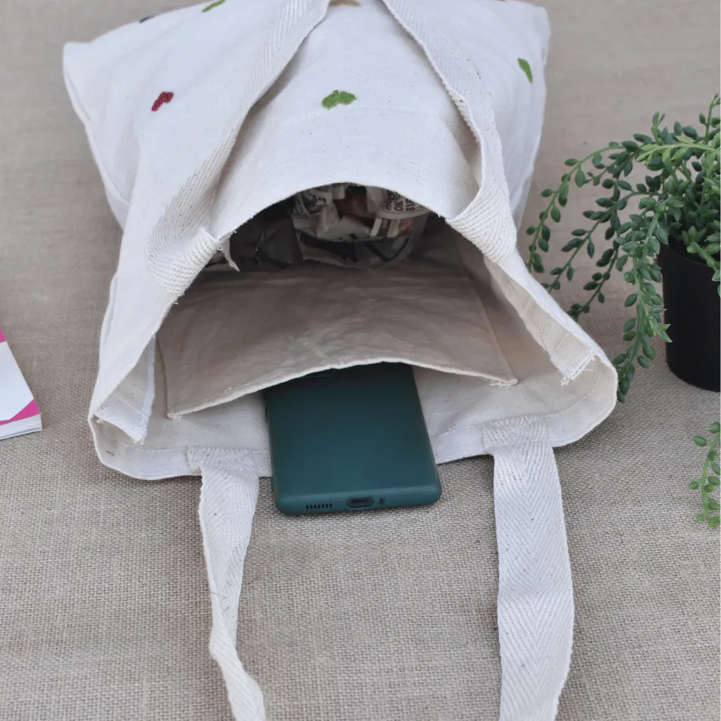 Canvas tote bag with small hearts embroidery