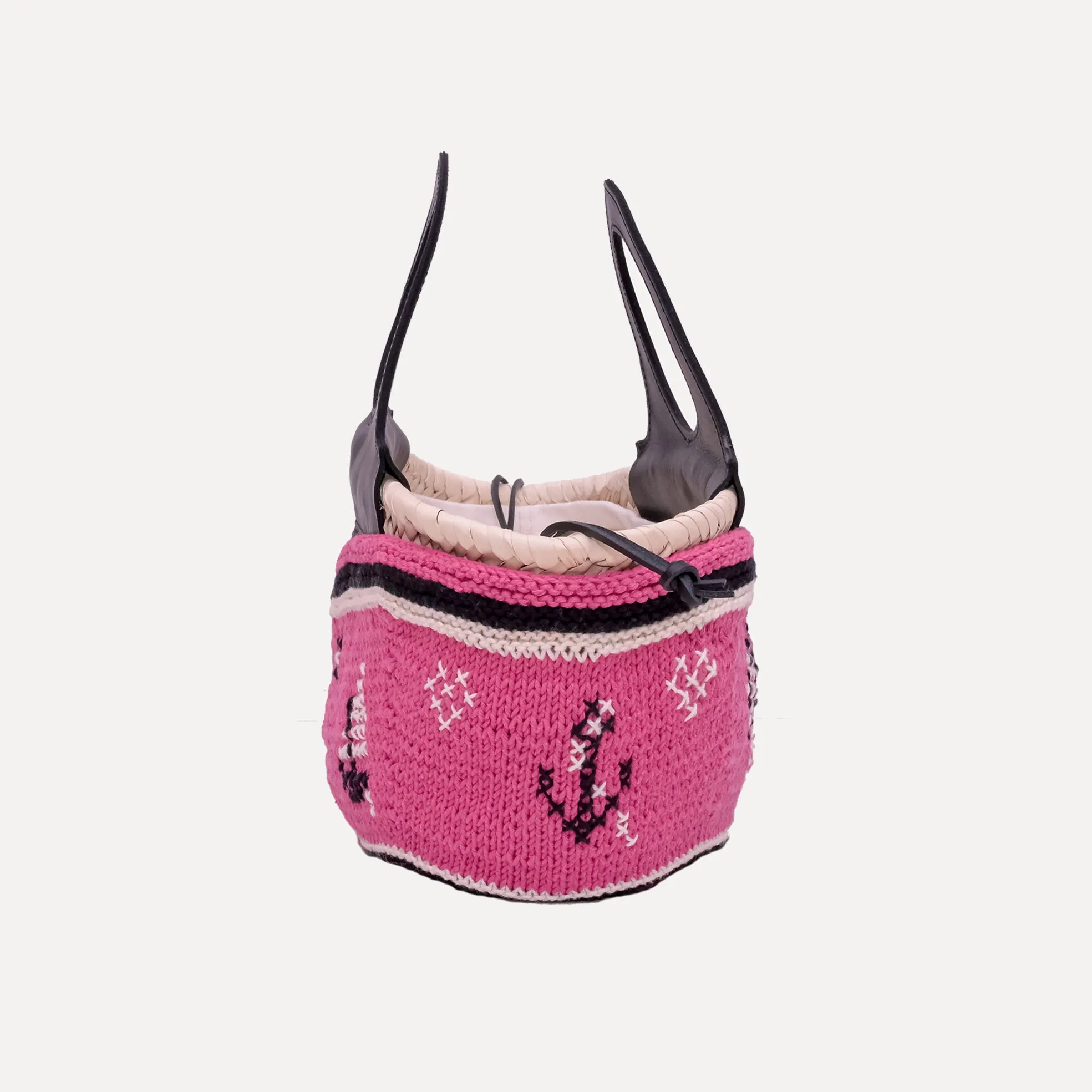 Caxinas - mini embroidered basket in pink
