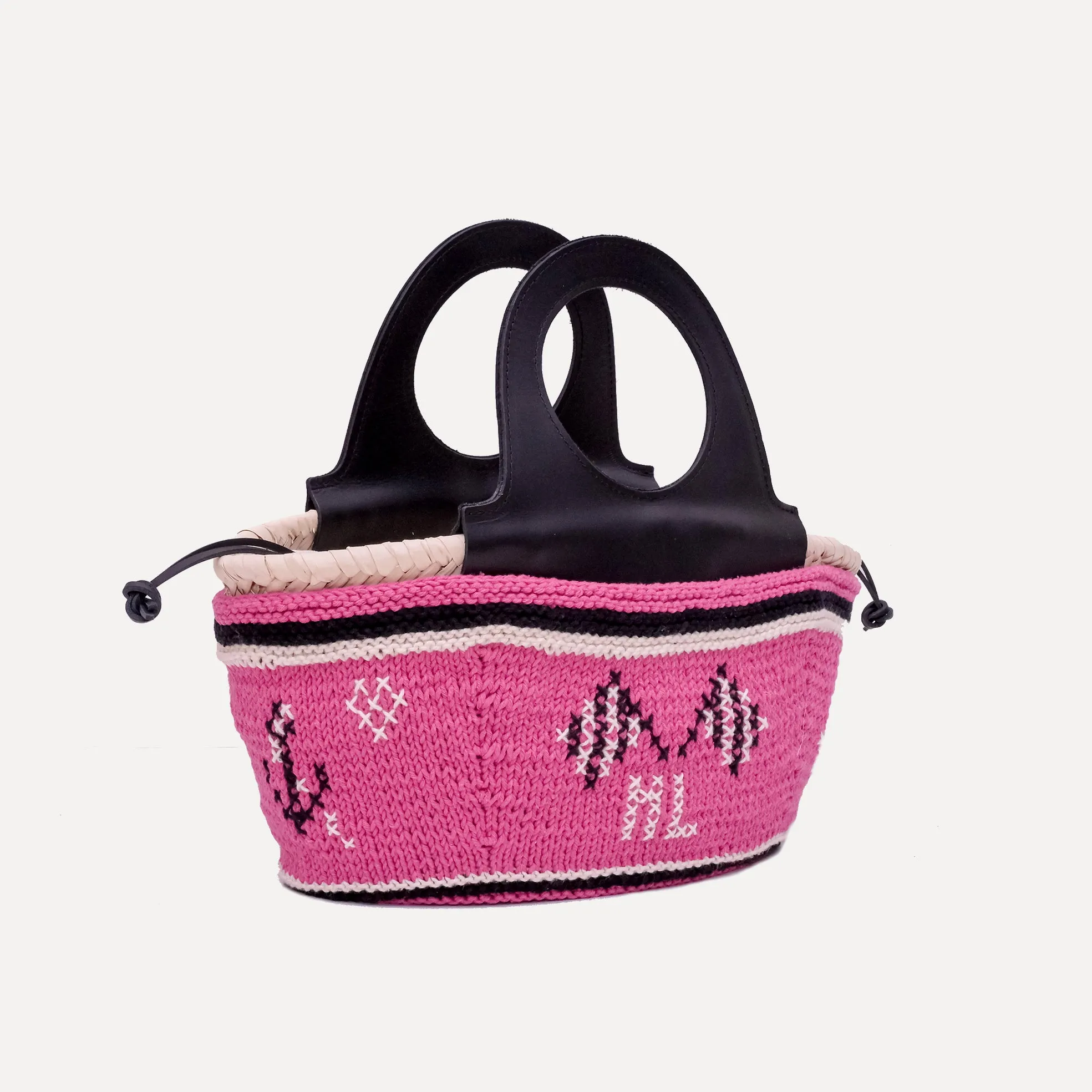 Caxinas - mini embroidered basket in pink
