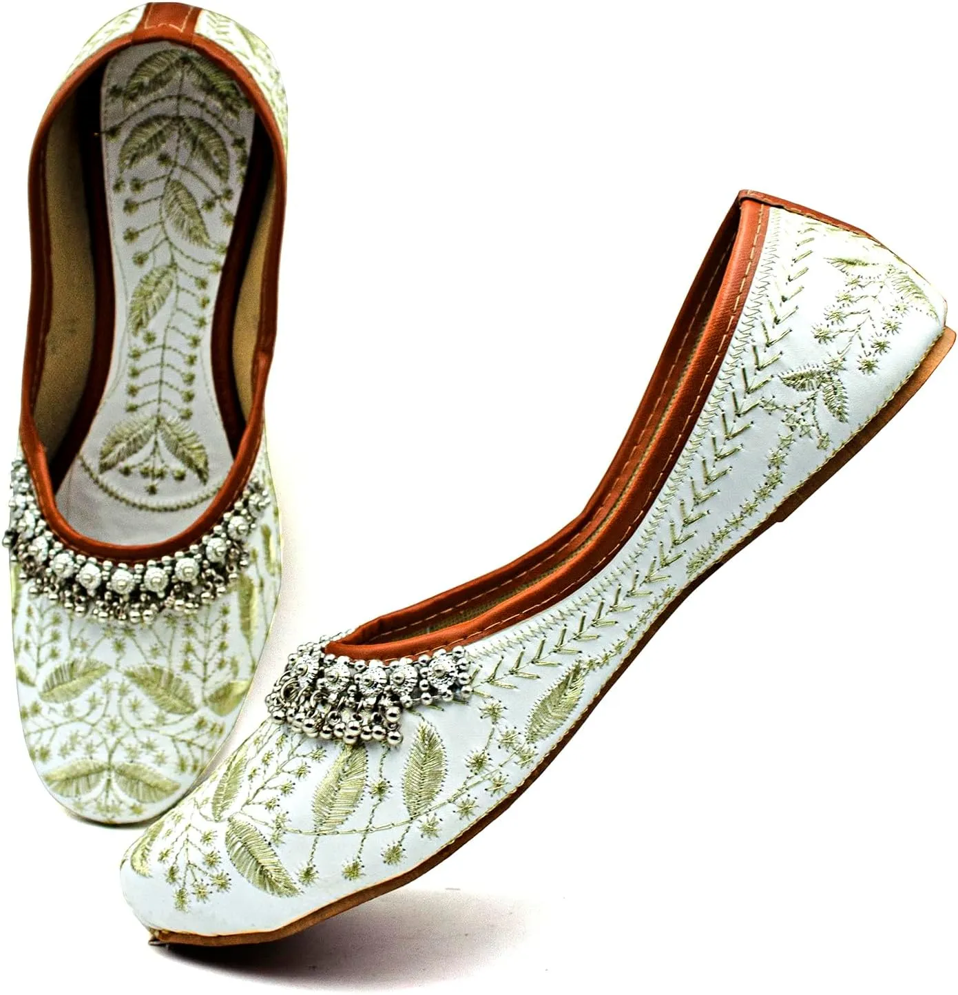 Chandrakala Payal Mojaris for Women, Flats Punjabi Jutti Embellished Khussa (WF154-P)