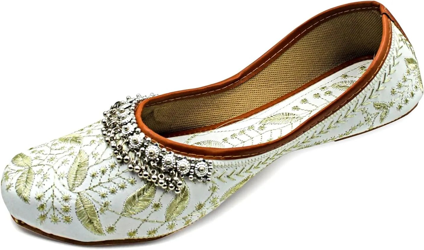 Chandrakala Payal Mojaris for Women, Flats Punjabi Jutti Embellished Khussa (WF154-P)