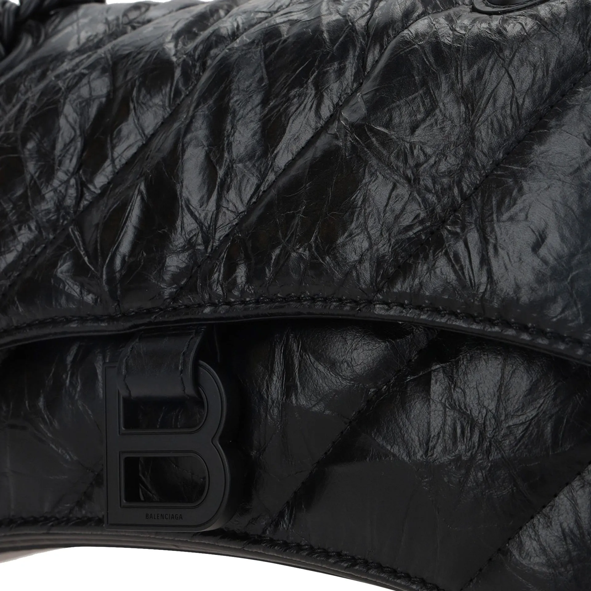 Crush Small Chain Shoulder Bag Quilted in Black