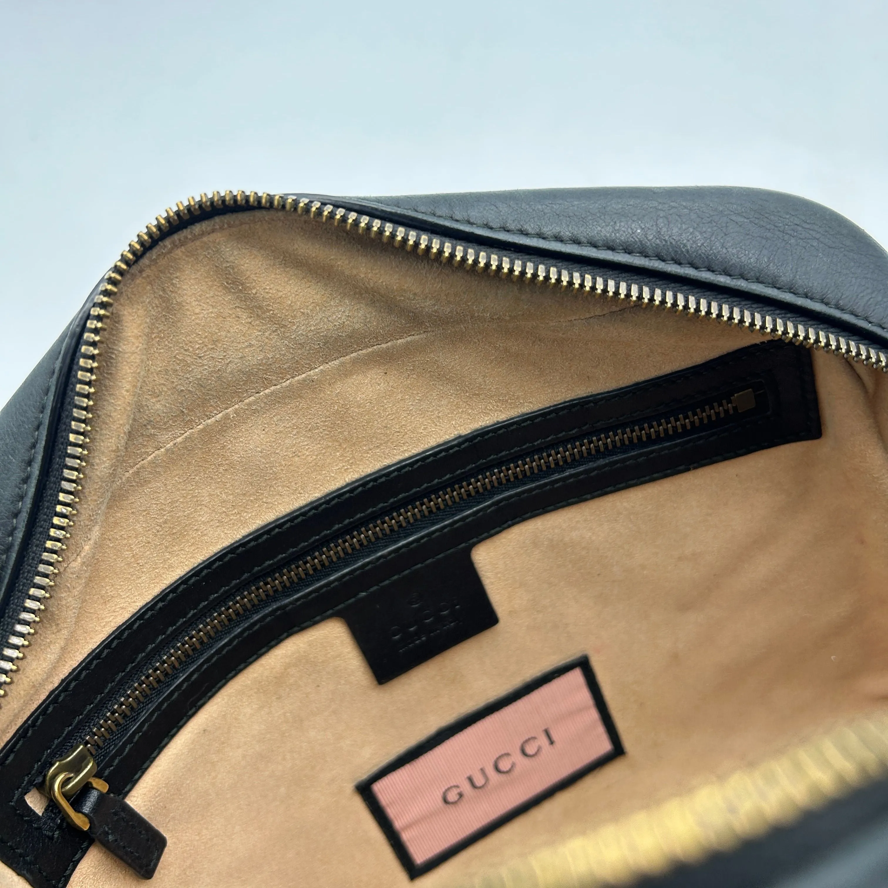 GUCCI Calfskin Matelasse GucciGhost Medium GG Marmont Chain Shoulder Bag Black New Aquamarine LA12106