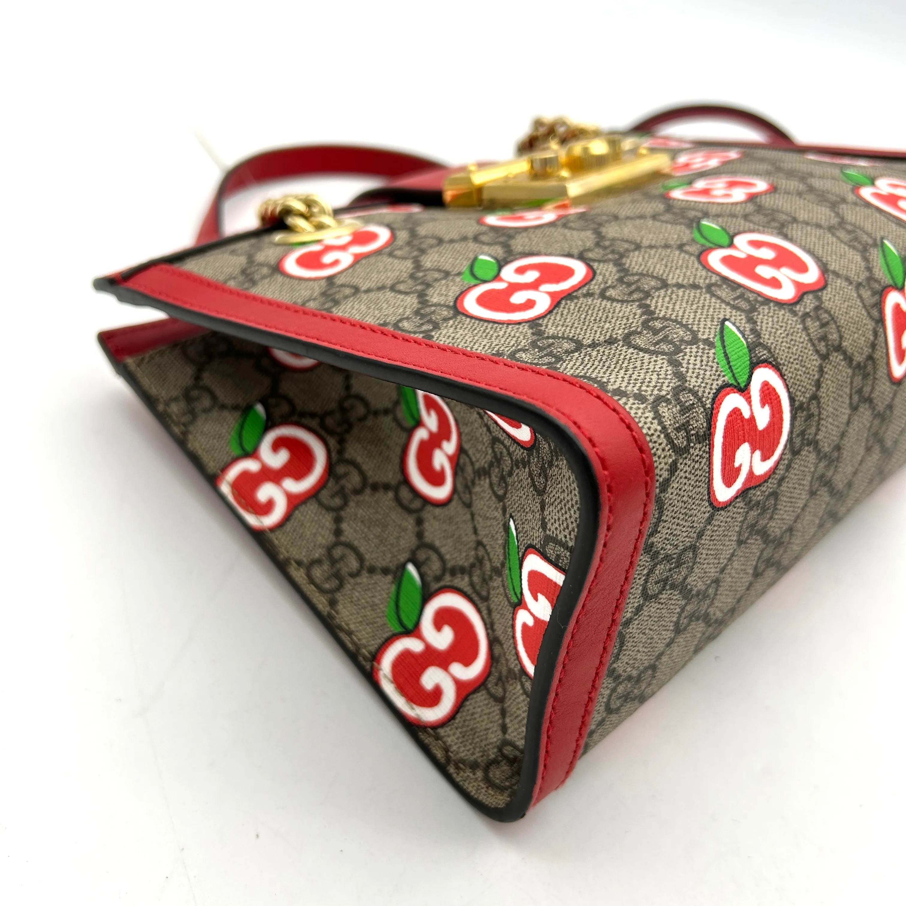 Gucci Gucci GG Supreme Apple Padlock Tote gu8880cc