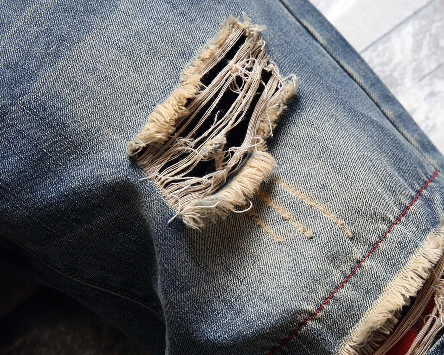 HENGAO Men's Ripped Jean Short Distressed Straight Fit Denim Shorts