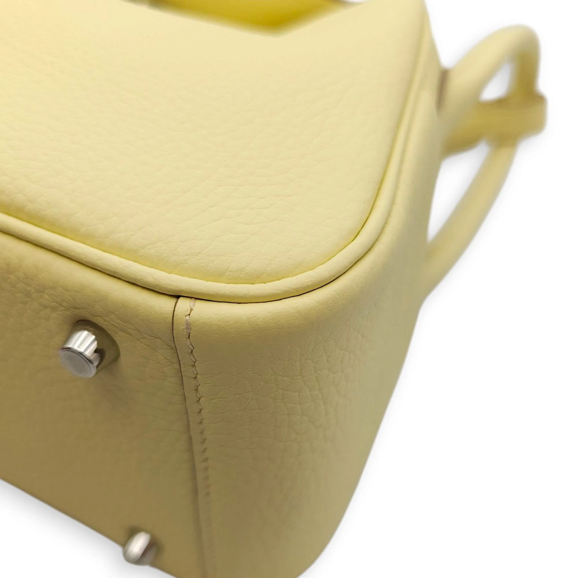 Lindy II Mini Jaune Milton in Clemence, Palladium hardware