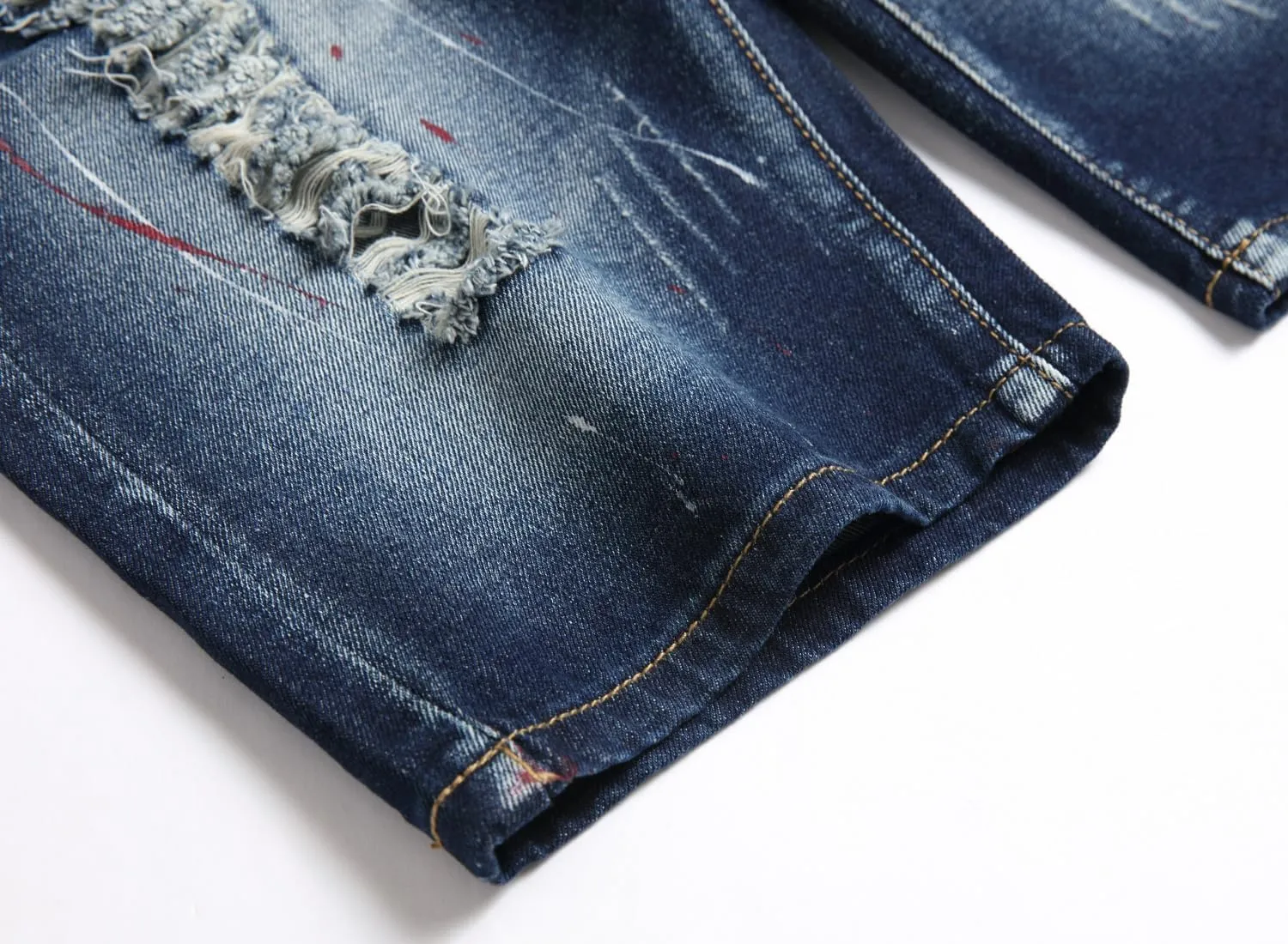 MLANM Men's Denim Shorts Classic Fit Distressed Summer Fashion Ripped Jean Shorts