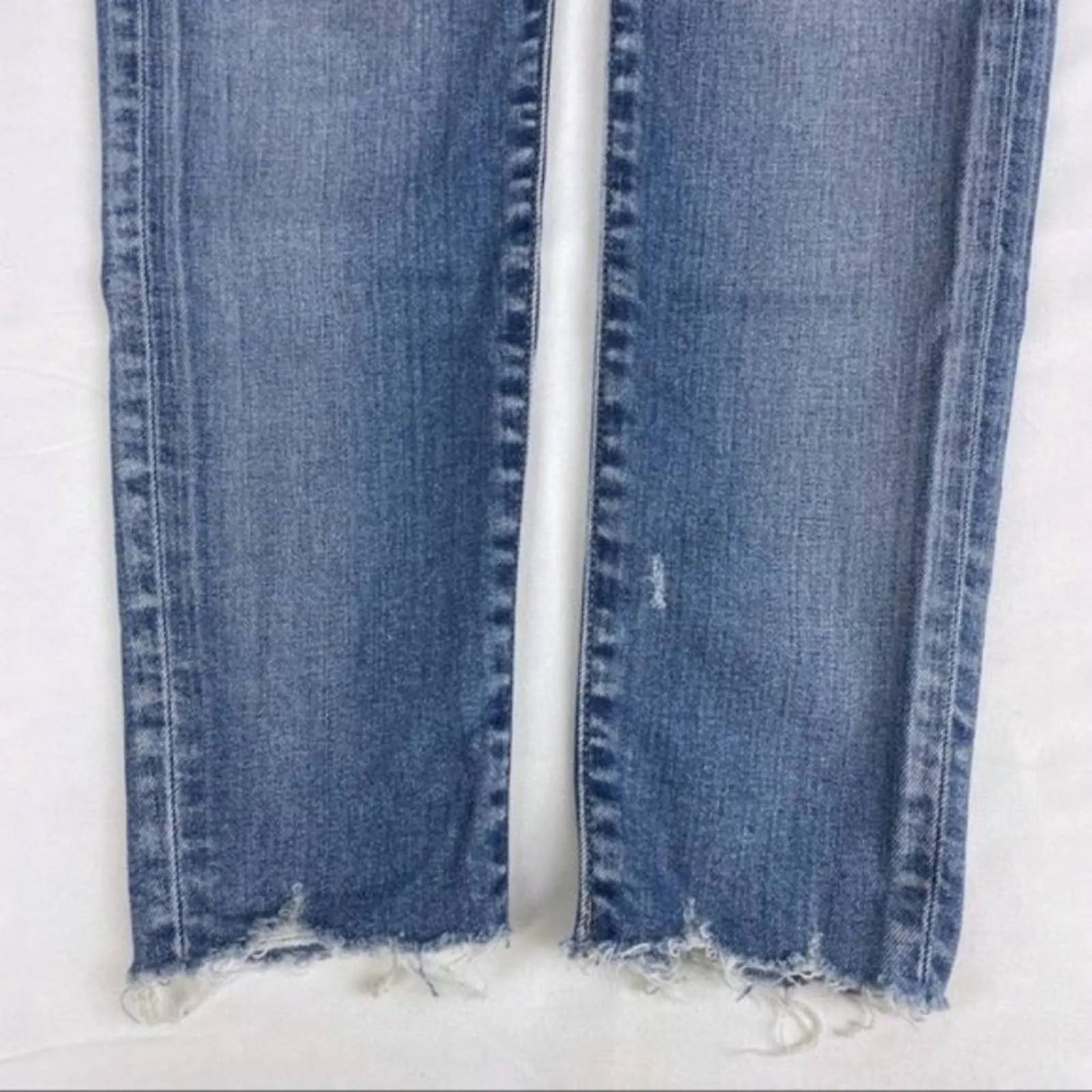 Moussy Vintage Tyrone Skinny Ankle Raw Hem Light Blue Jeans Mid-Rise Style 025ESC12-1110 Size 25