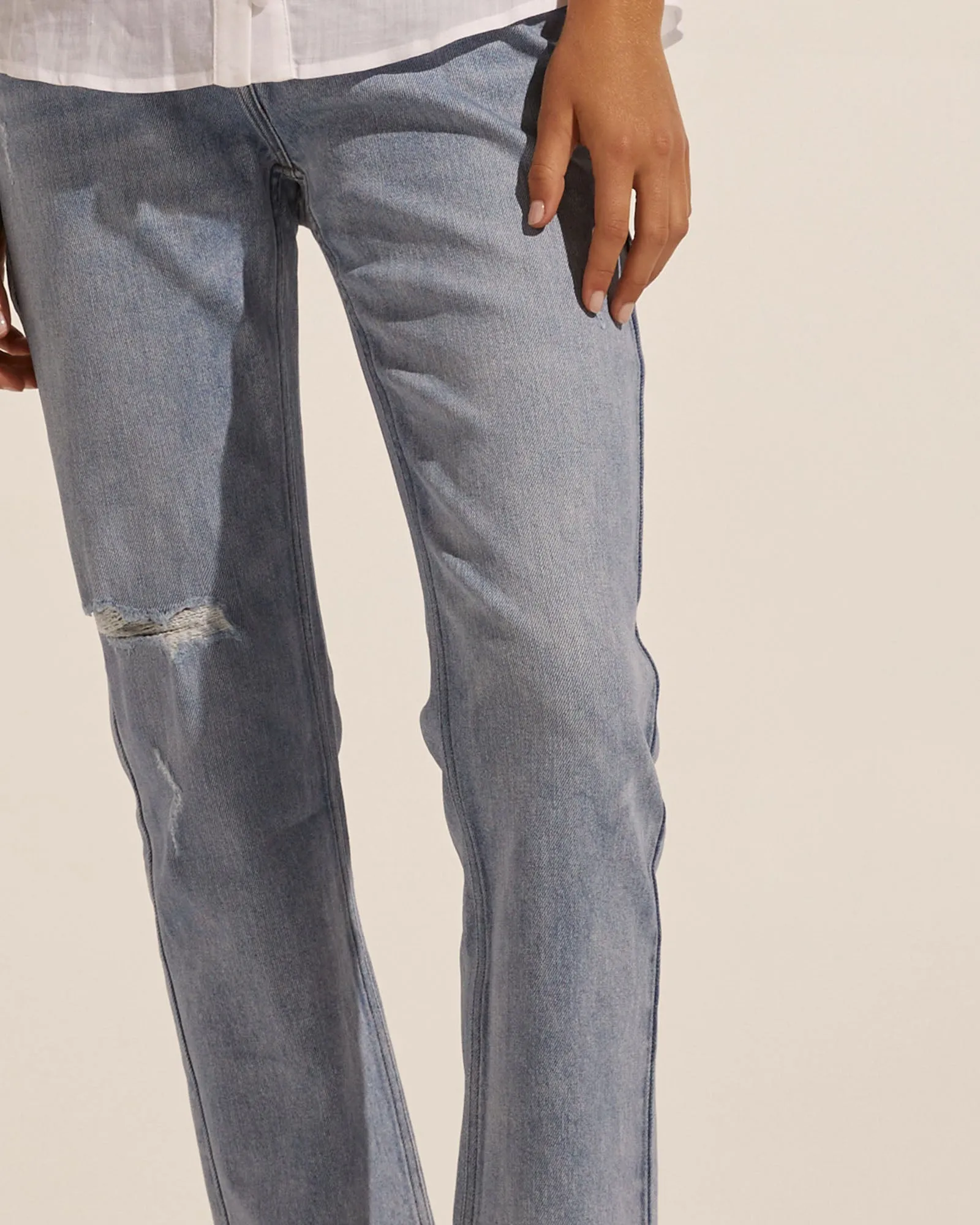 react jean - distressed denim