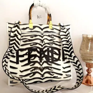 SUNSHINE SHOPPERS TOTE HAND BAGS FOR WOMEN