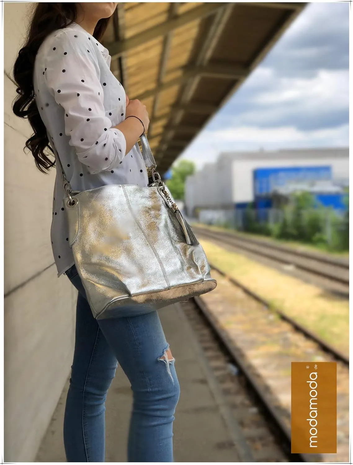 T185 - ital. ladies leather shoulder bag