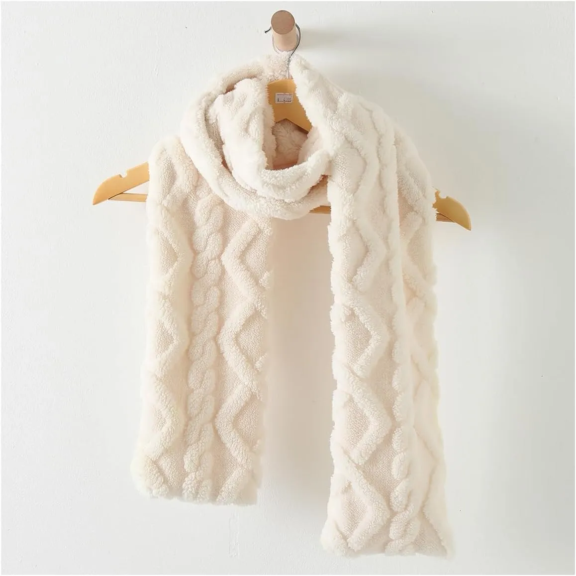 Verdusa Women's Fuzzy Fleece Scarf Furry Neck Gaiter Warm Winter Scarves