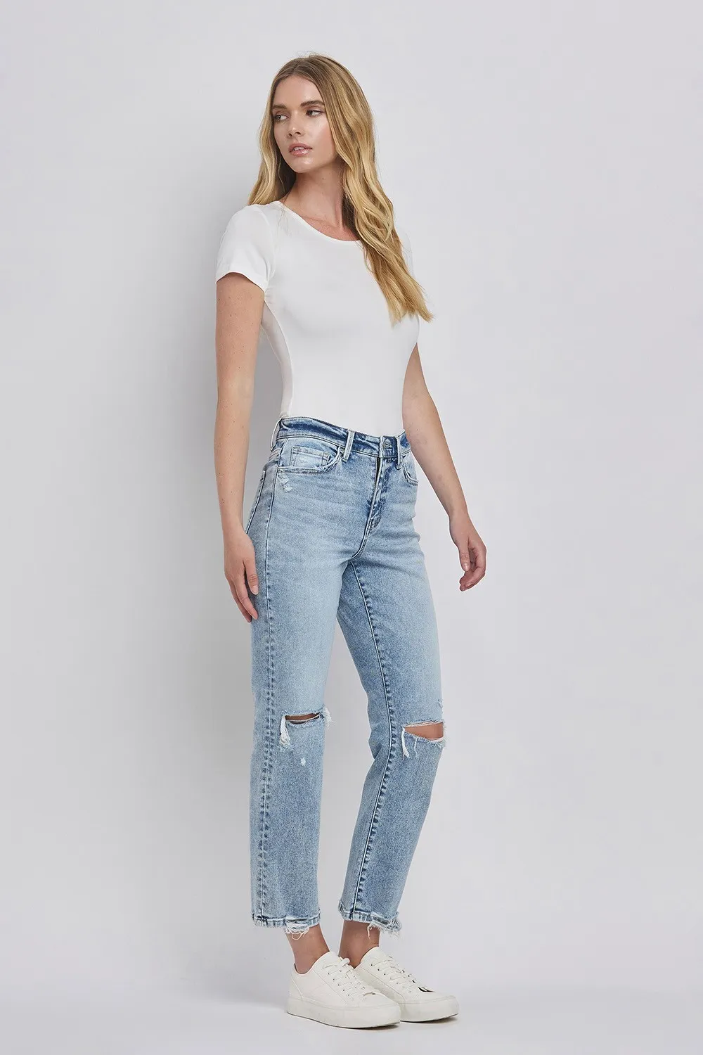 Vivid Straight Crop