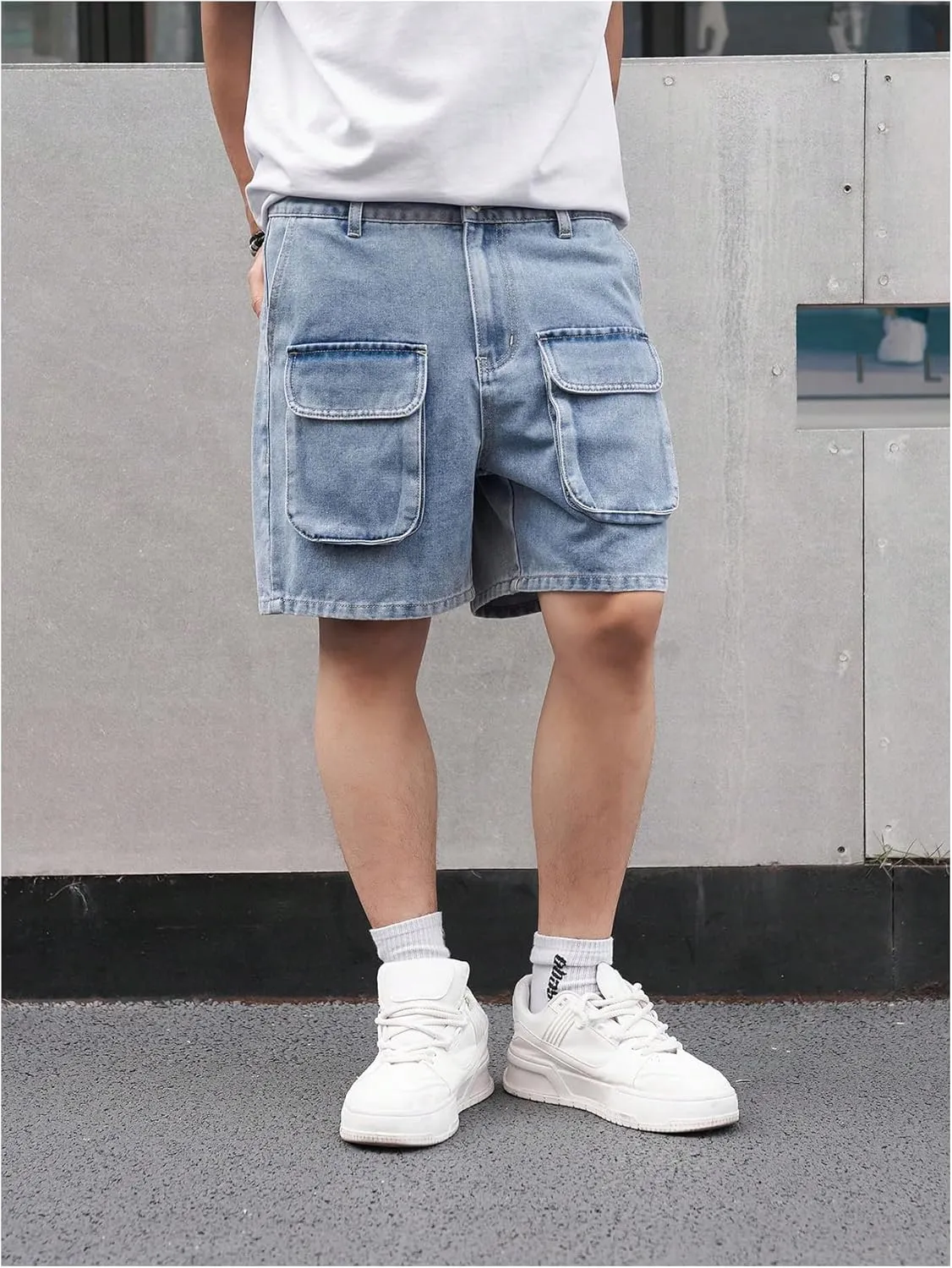 WDIRARA Men's Ripped Denim Shorts Straight Leg Raw Hem Frayed Distressed Jean Shorts Pants