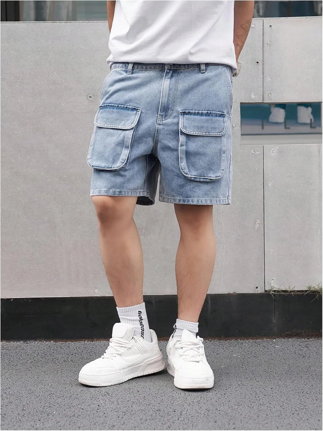 WDIRARA Men's Ripped Denim Shorts Straight Leg Raw Hem Frayed Distressed Jean Shorts Pants