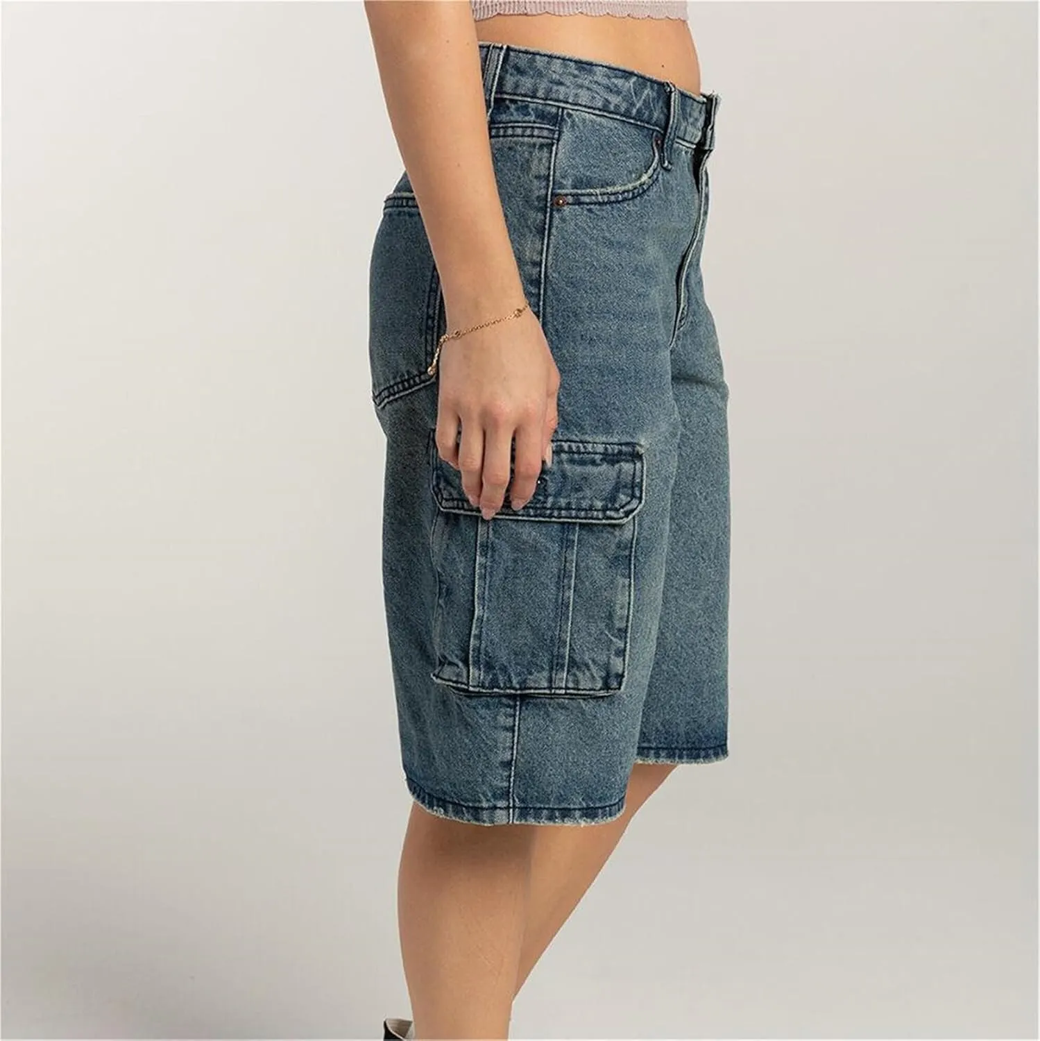Women Y2K Baggy Denim Shorts Loose Mid Rise Cargo Long Jean Shorts Summer Wide Leg Distressed Carpenter Jorts